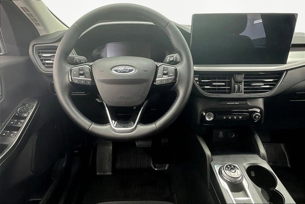 Certified 2025 Ford Escape SE image 5
