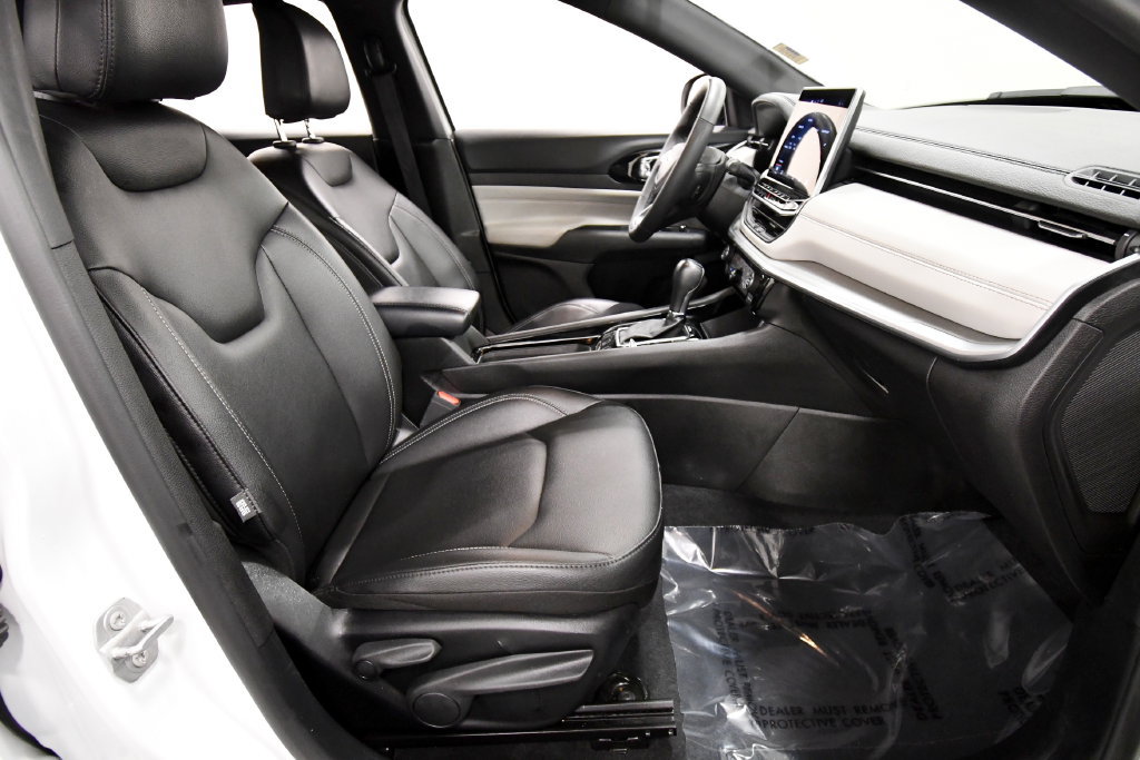 Used 2025 Jeep Compass Limited AWD/4WD image 18