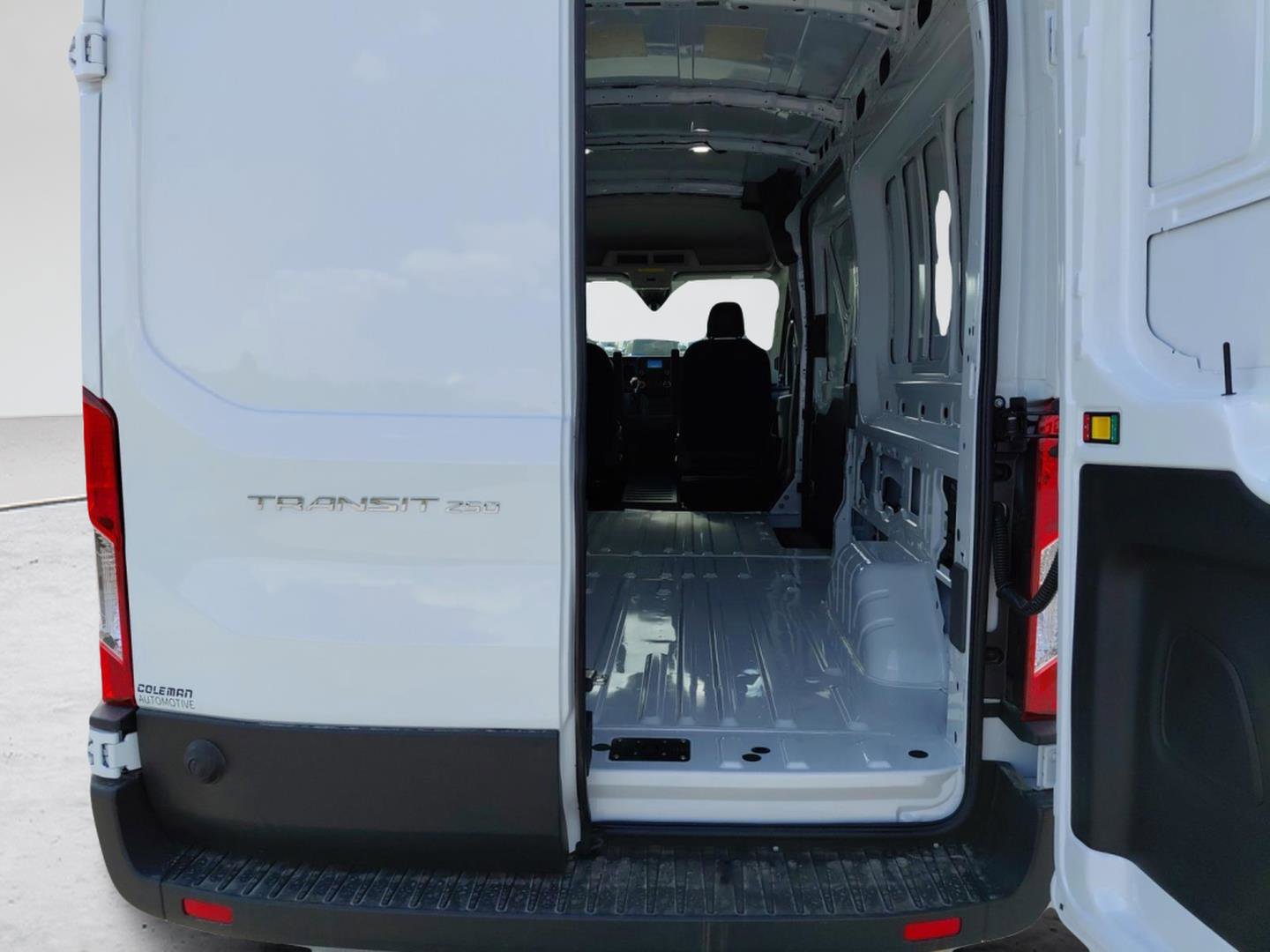 New 2025 Ford Transit 250 148 Medium Roof RWD image 22