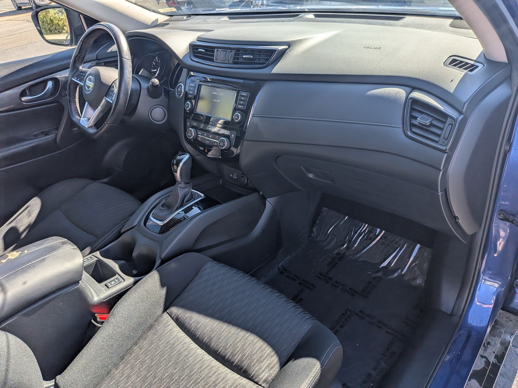 Used 2018 Nissan Rogue SV AWD/4WD image 33