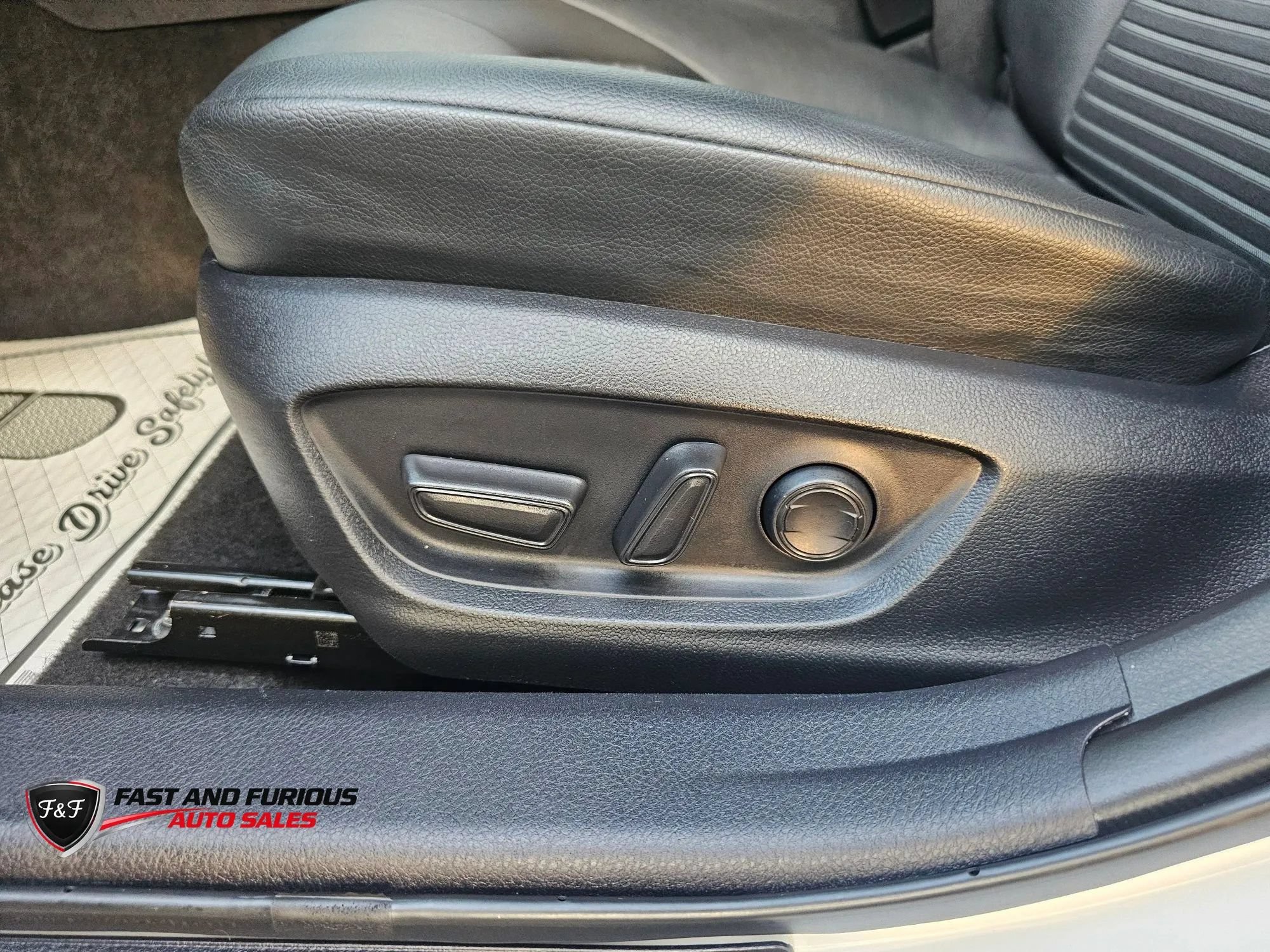 Used 2023 Toyota Camry SE FWD image 33