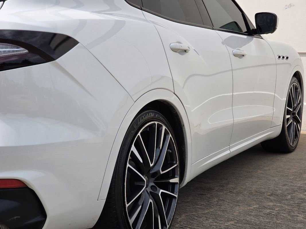 Used 2019 Maserati Levante GTS image 39