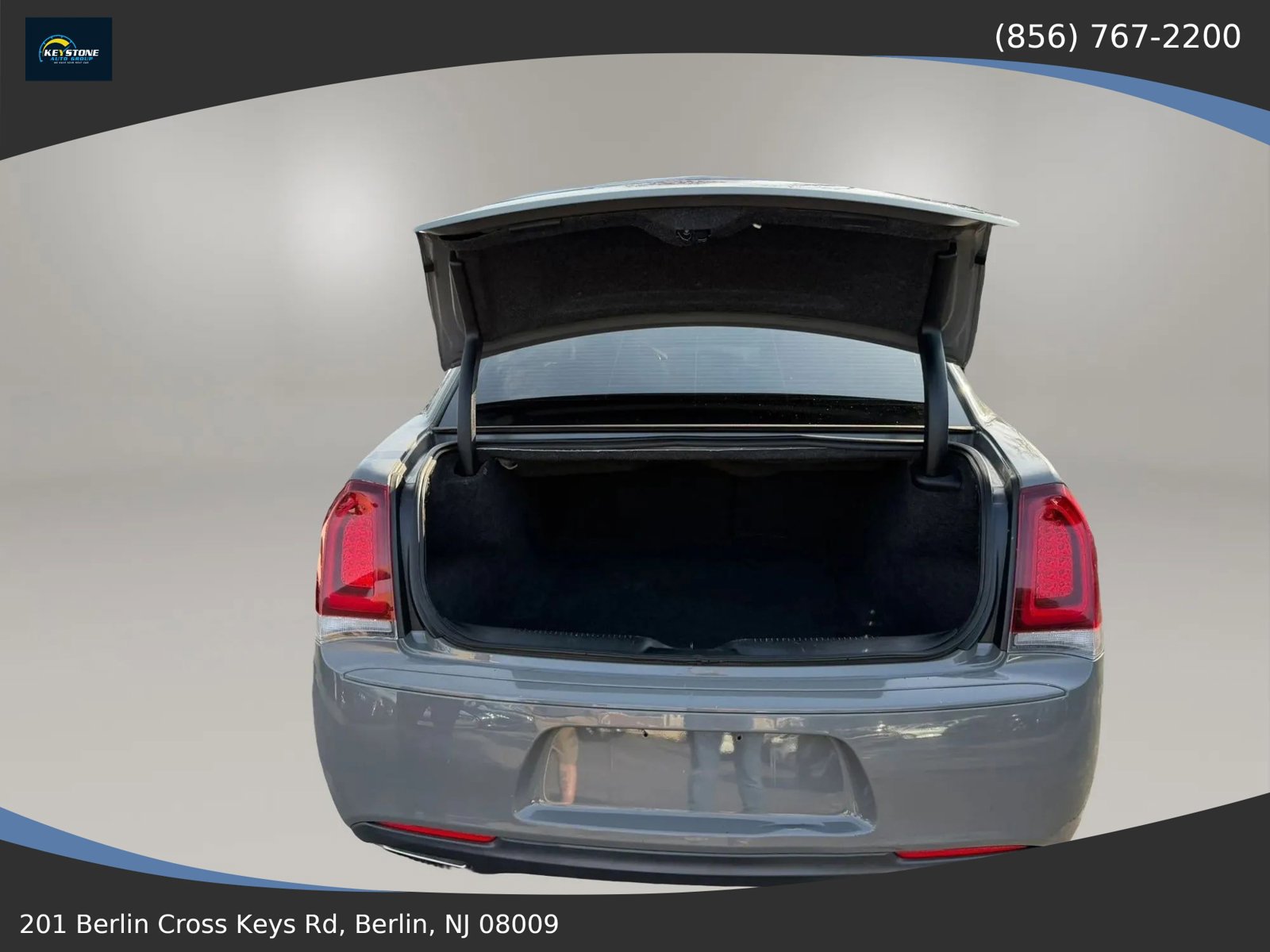 Used 2019 Chrysler 300 S image 13