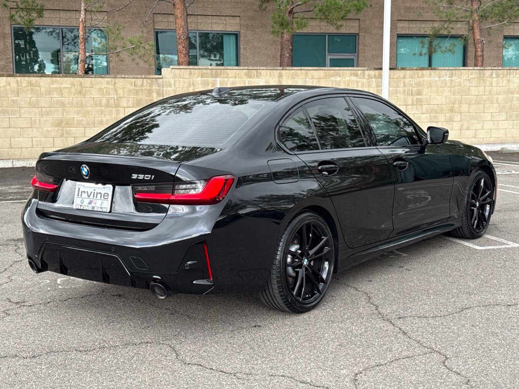 Used 2024 BMW 330i Sedan w/ M Sport Package RWD image 8