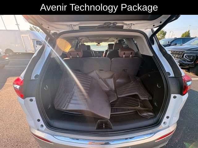 Used 2019 Buick Enclave Avenir w/ Avenir Technology Package AWD/4WD image 21