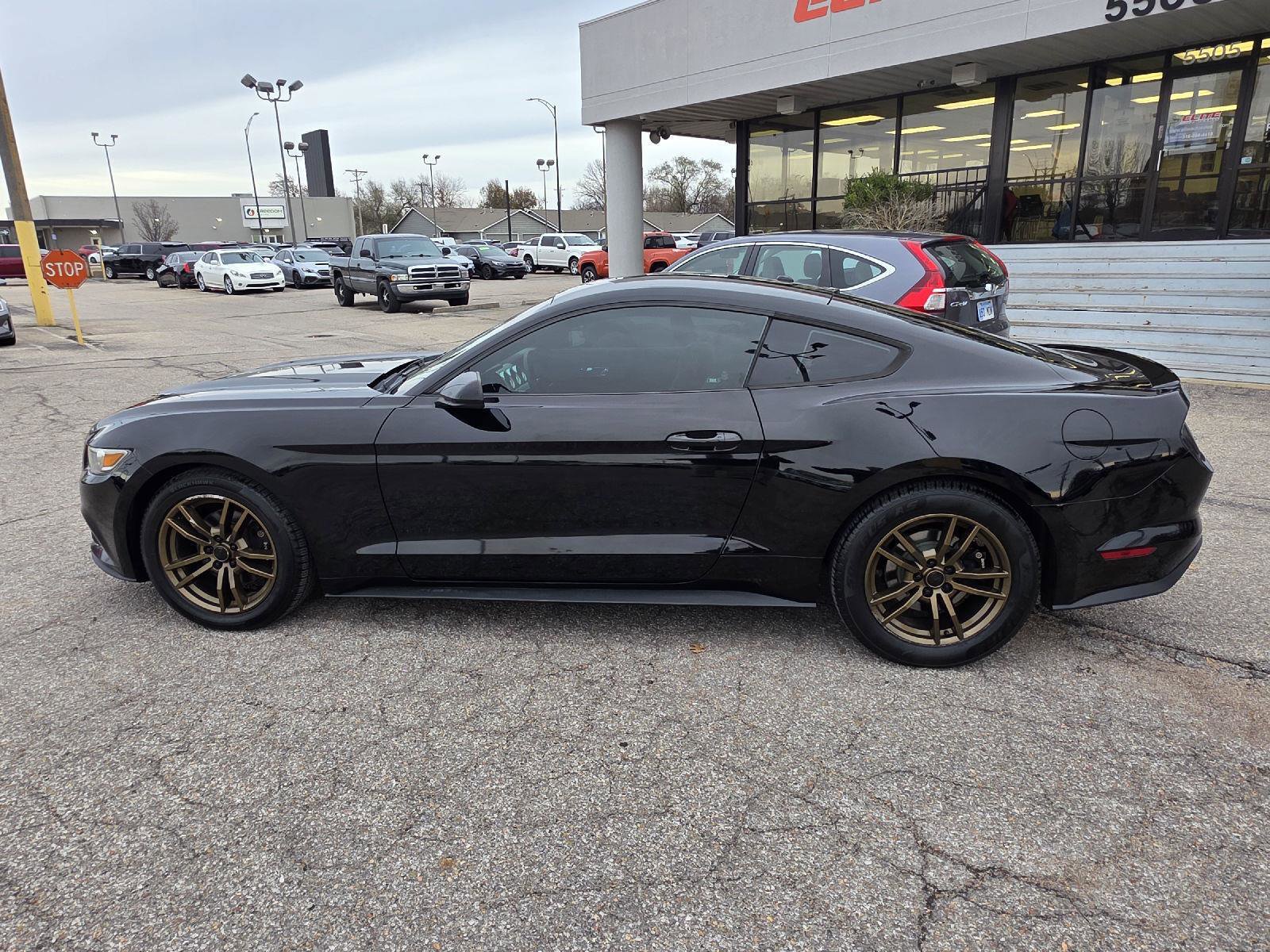 Used 2015 Ford Mustang Premium image 8