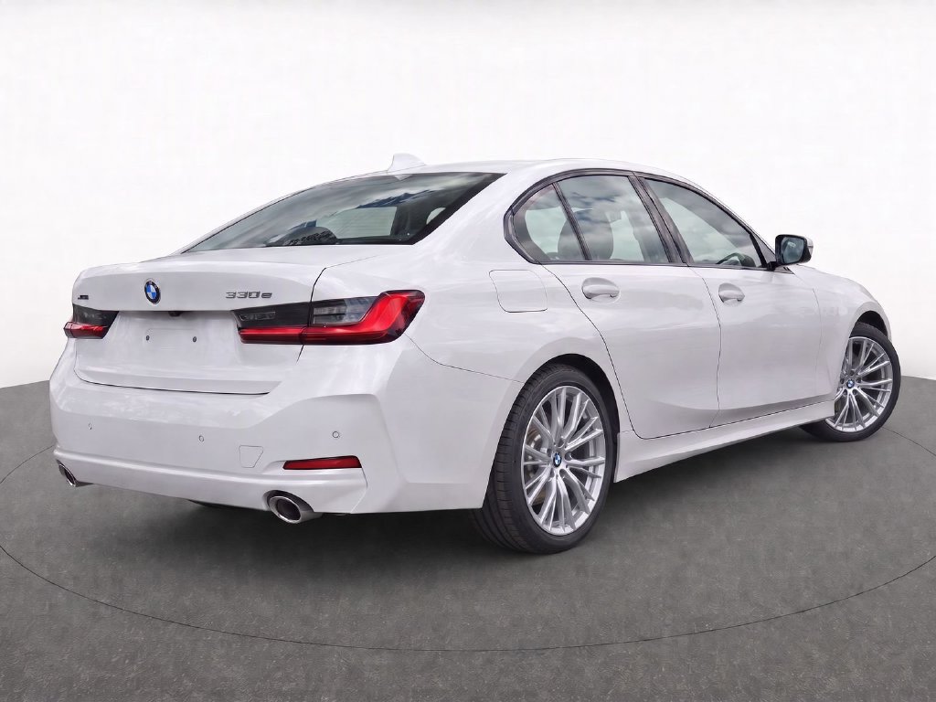 Used 2024 BMW 330e xDrive AWD/4WD image 6