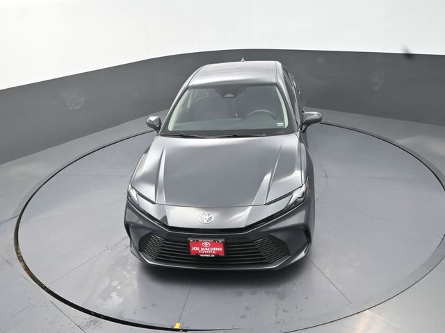 Used 2025 Toyota Camry LE image 37