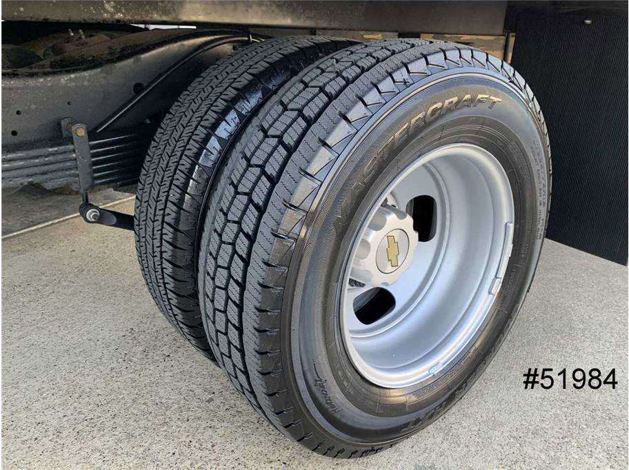 Used 2023 Chevrolet Express 4500 Extended w/ Power Convenience Package RWD image 20