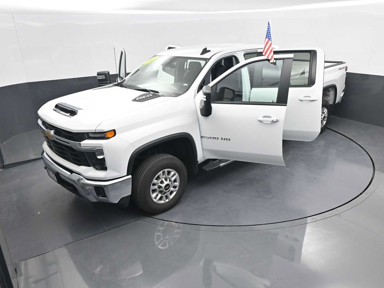 Used 2025 Chevrolet Silverado 2500 LT w/ Convenience Package AWD/4WD image 42