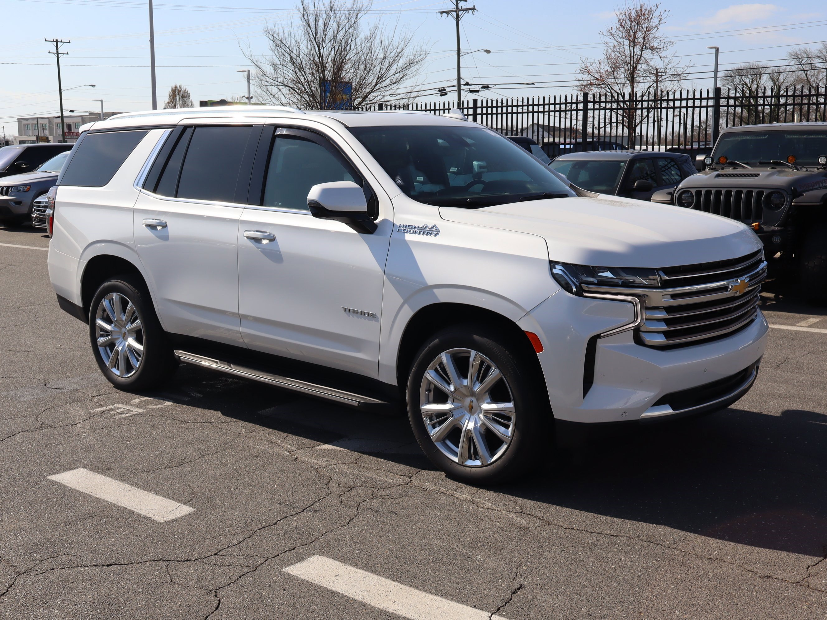 Used 2022 Chevrolet Tahoe High Country AWD/4WD image 2