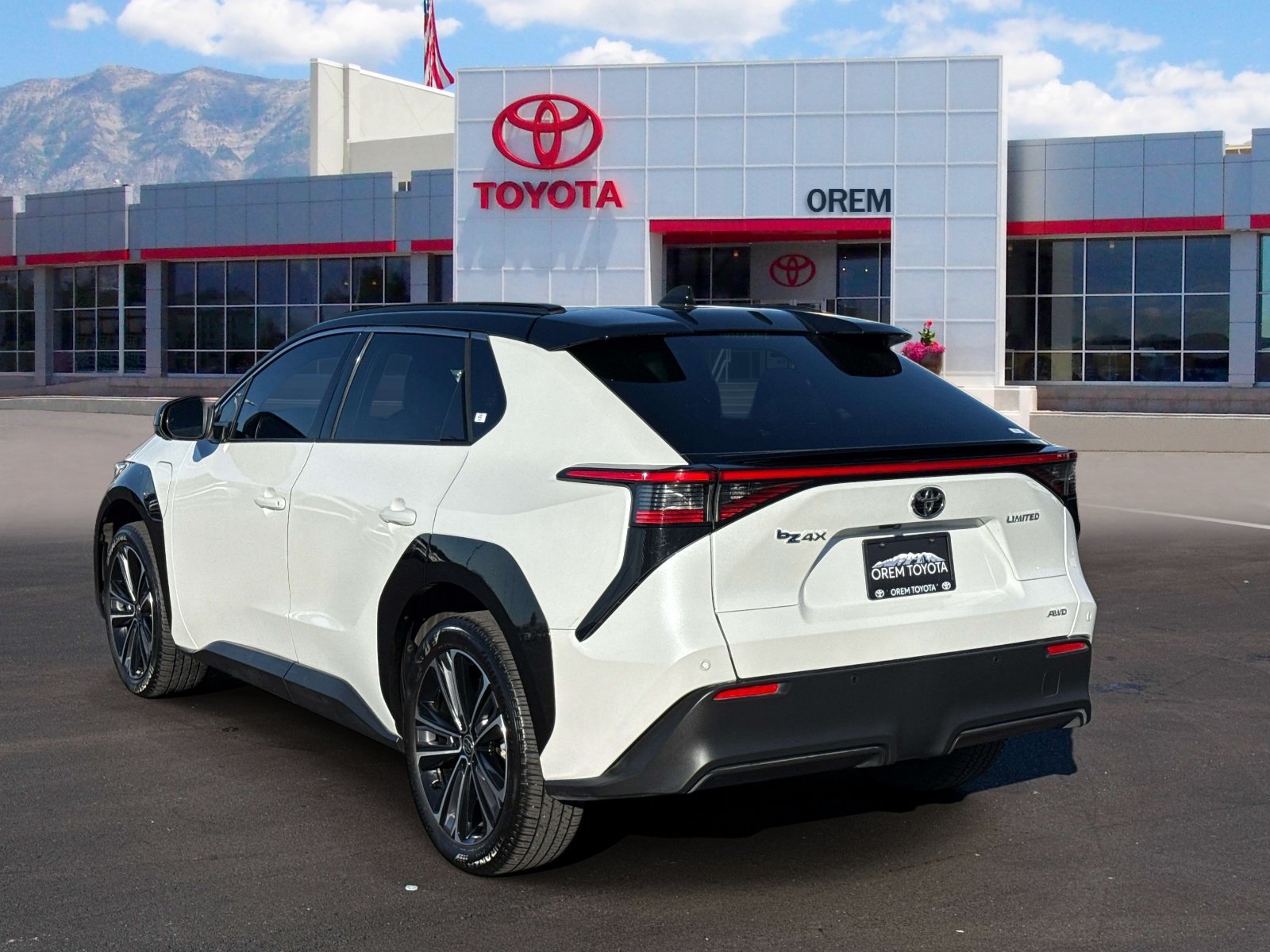Used 2023 Toyota bZ4X AWD w/ Weather Package image 6