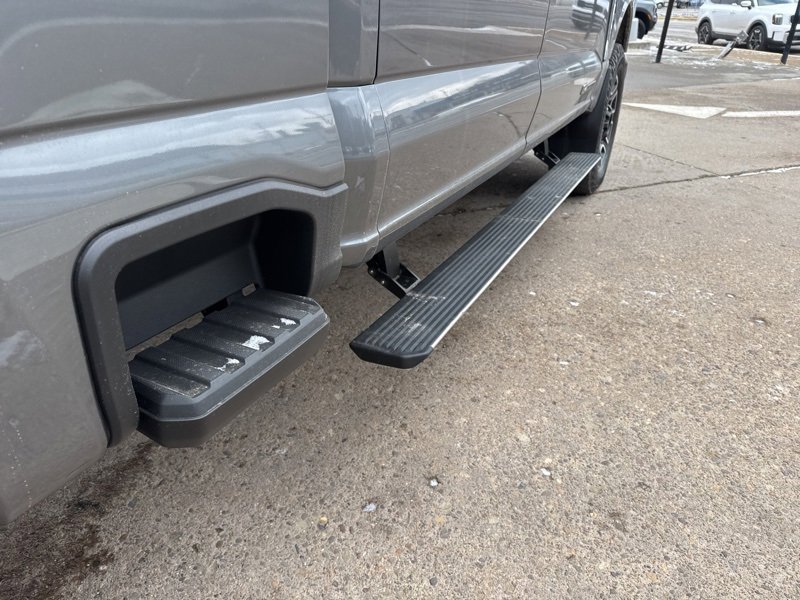 Used 2023 Ford F350 Platinum image 10