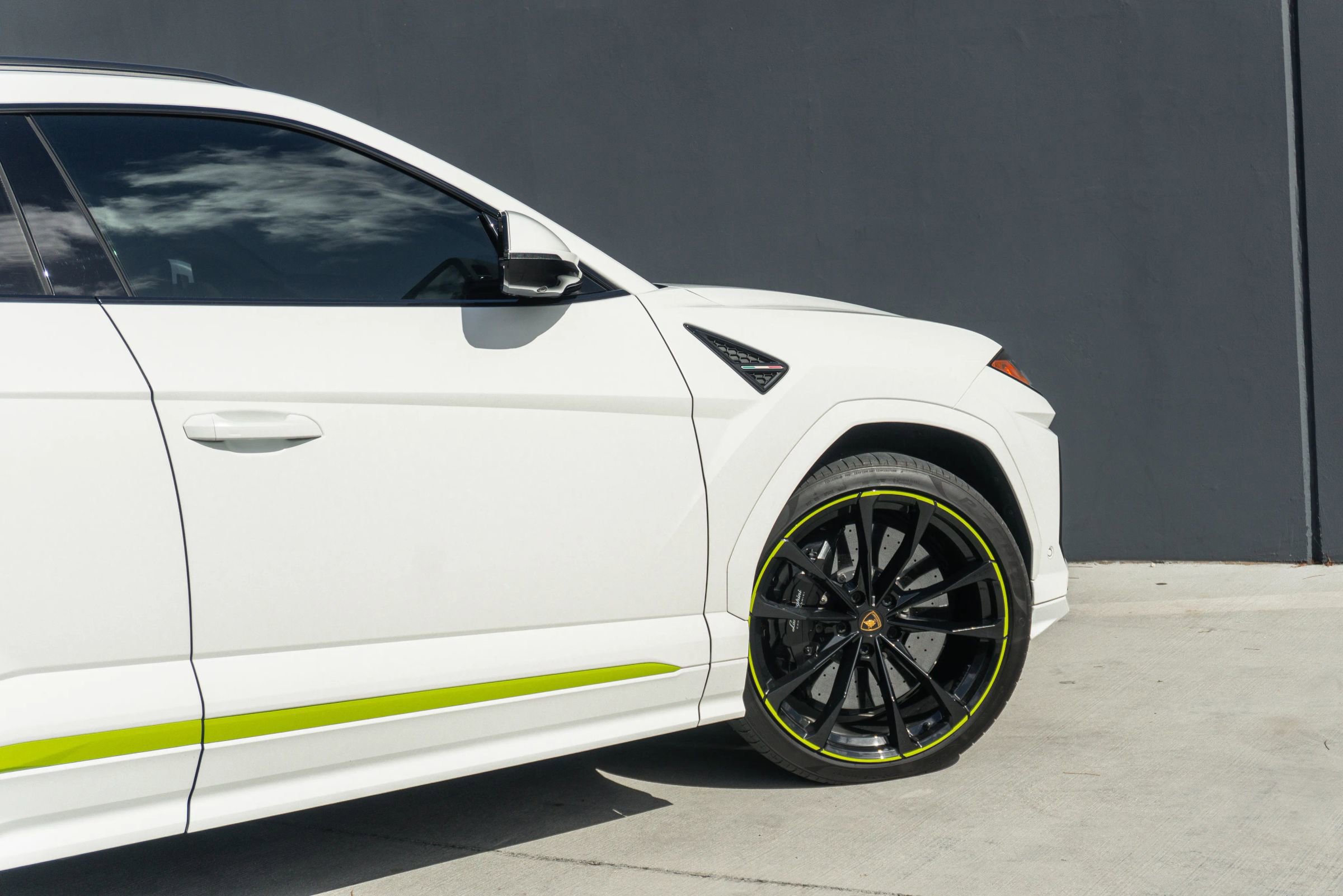 Used 2022 Lamborghini Urus image 42