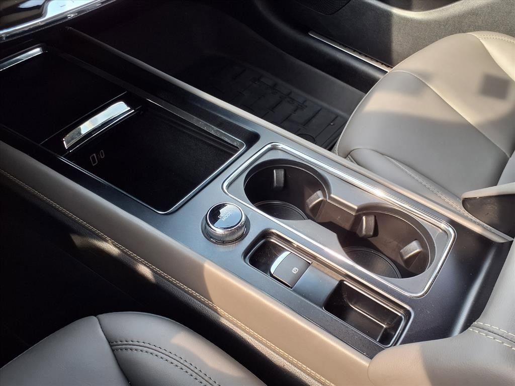 Used 2025 Lincoln Corsair FWD image 22