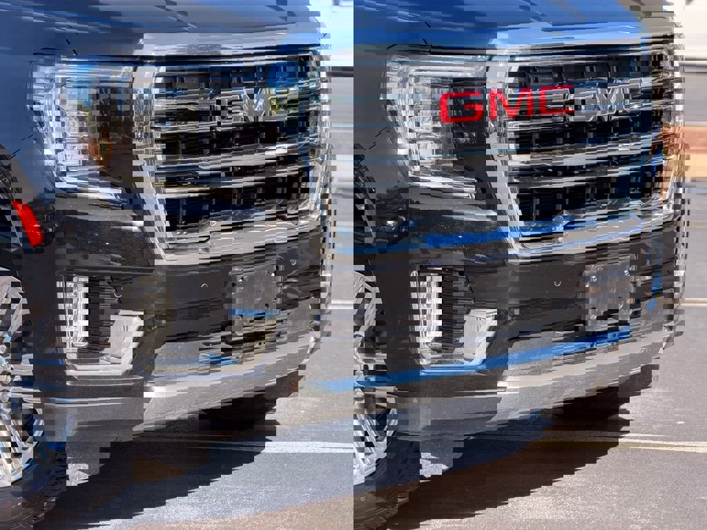 Used 2024 GMC Yukon XL SLT image 6