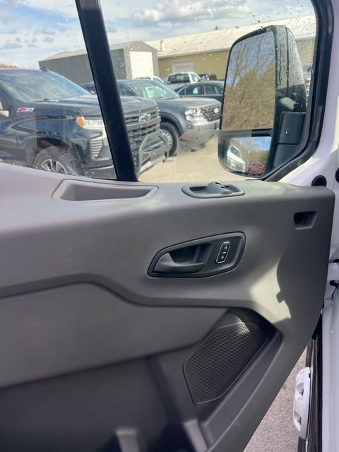 Used 2026 Ford Transit 250 148 Medium Roof Extended AWD w/ Load Area Protection Package image 25