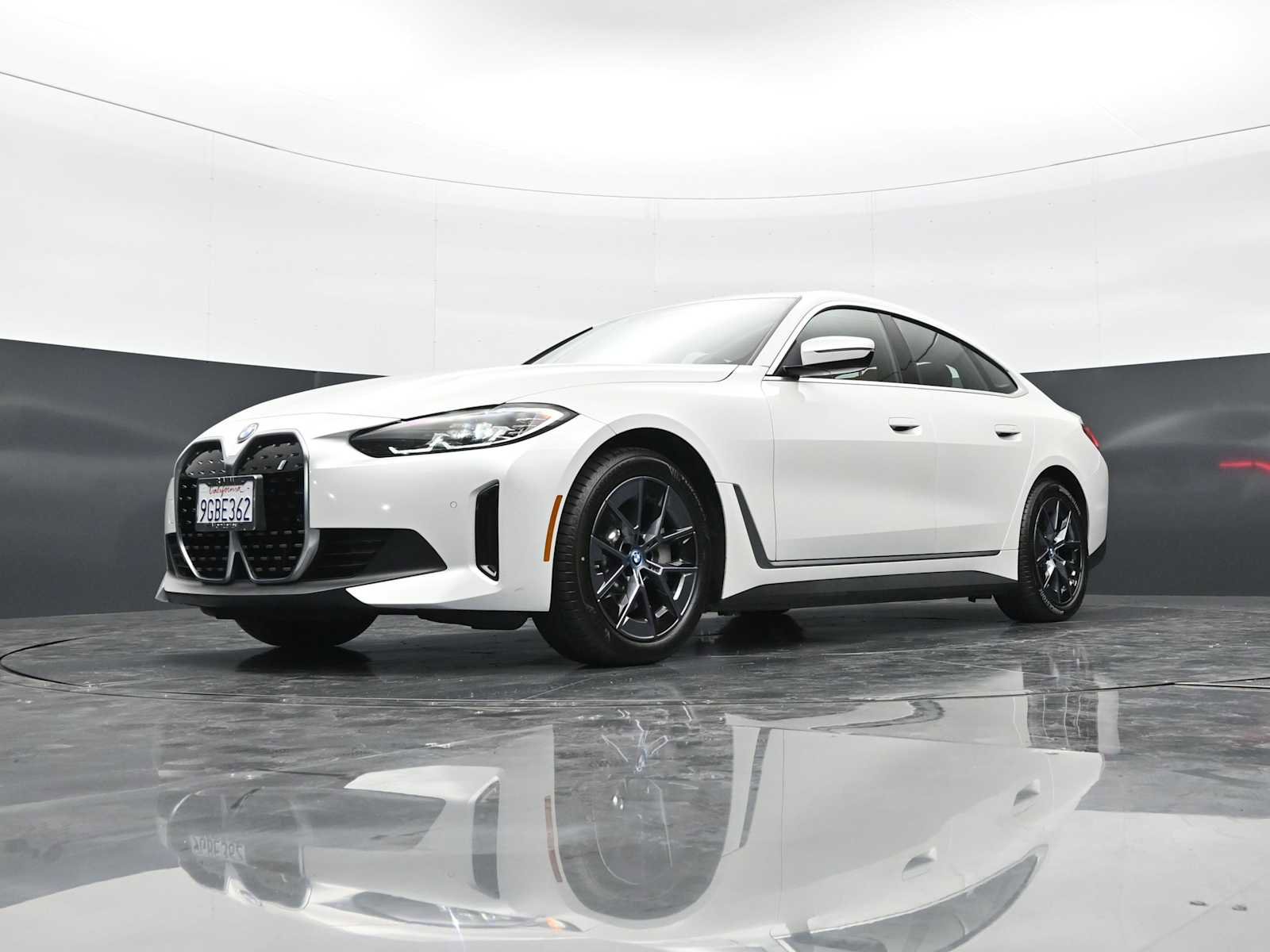 Certified 2023 BMW i4 eDrive35 RWD image 25