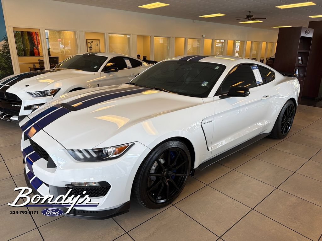 Used 2017 Ford Mustang Shelby GT350 RWD image 3