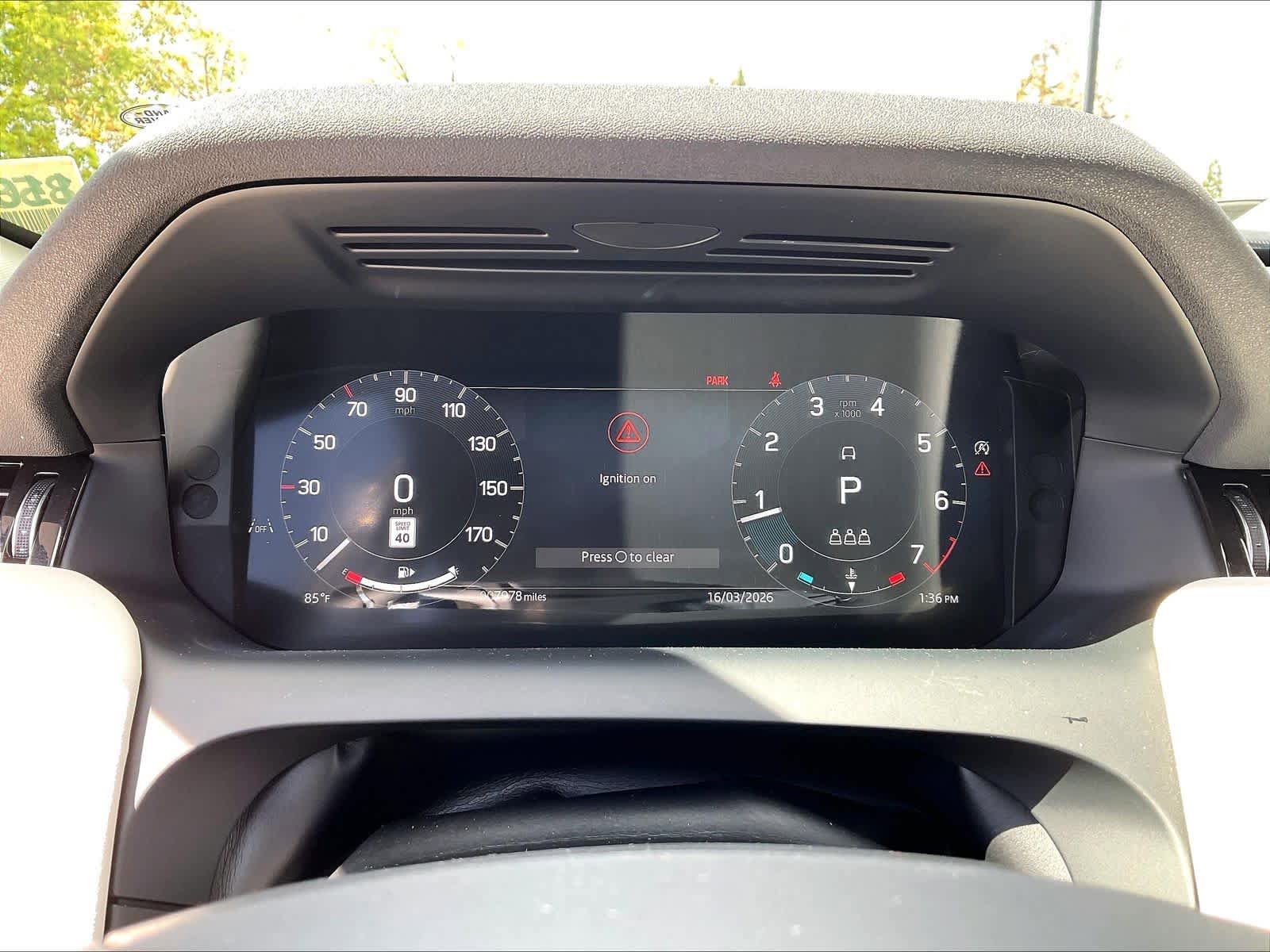 Used 2025 Land Rover Discovery Sport S image 21