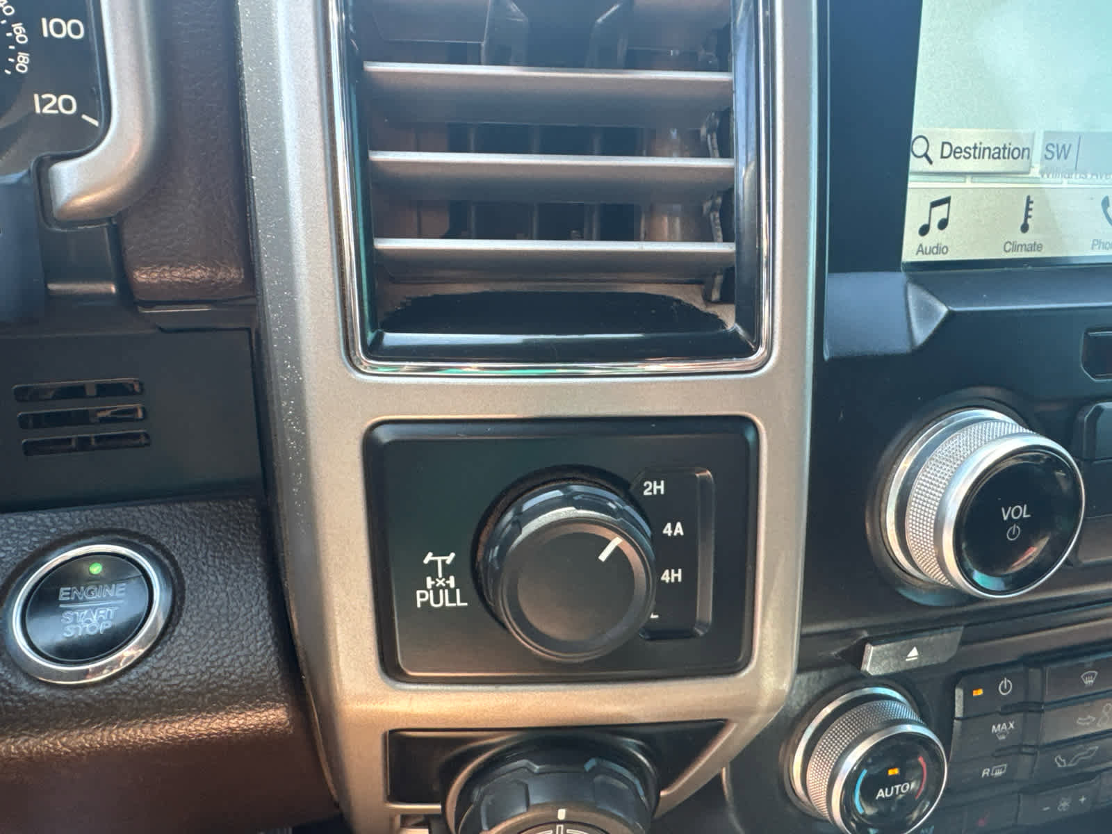 Used 2017 Ford F150 King Ranch w/ Equipment Group 601A Luxury AWD/4WD image 17