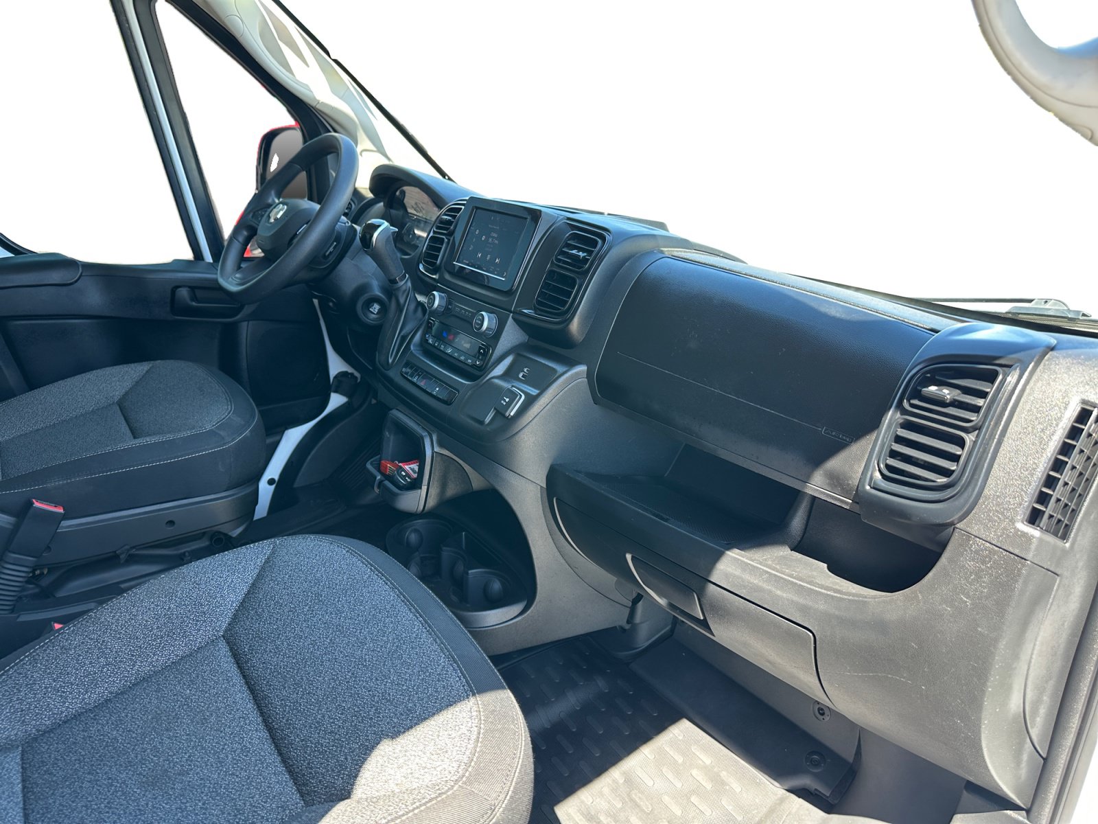 Used 2024 RAM ProMaster 2500 w/ Convenience Group FWD image 11