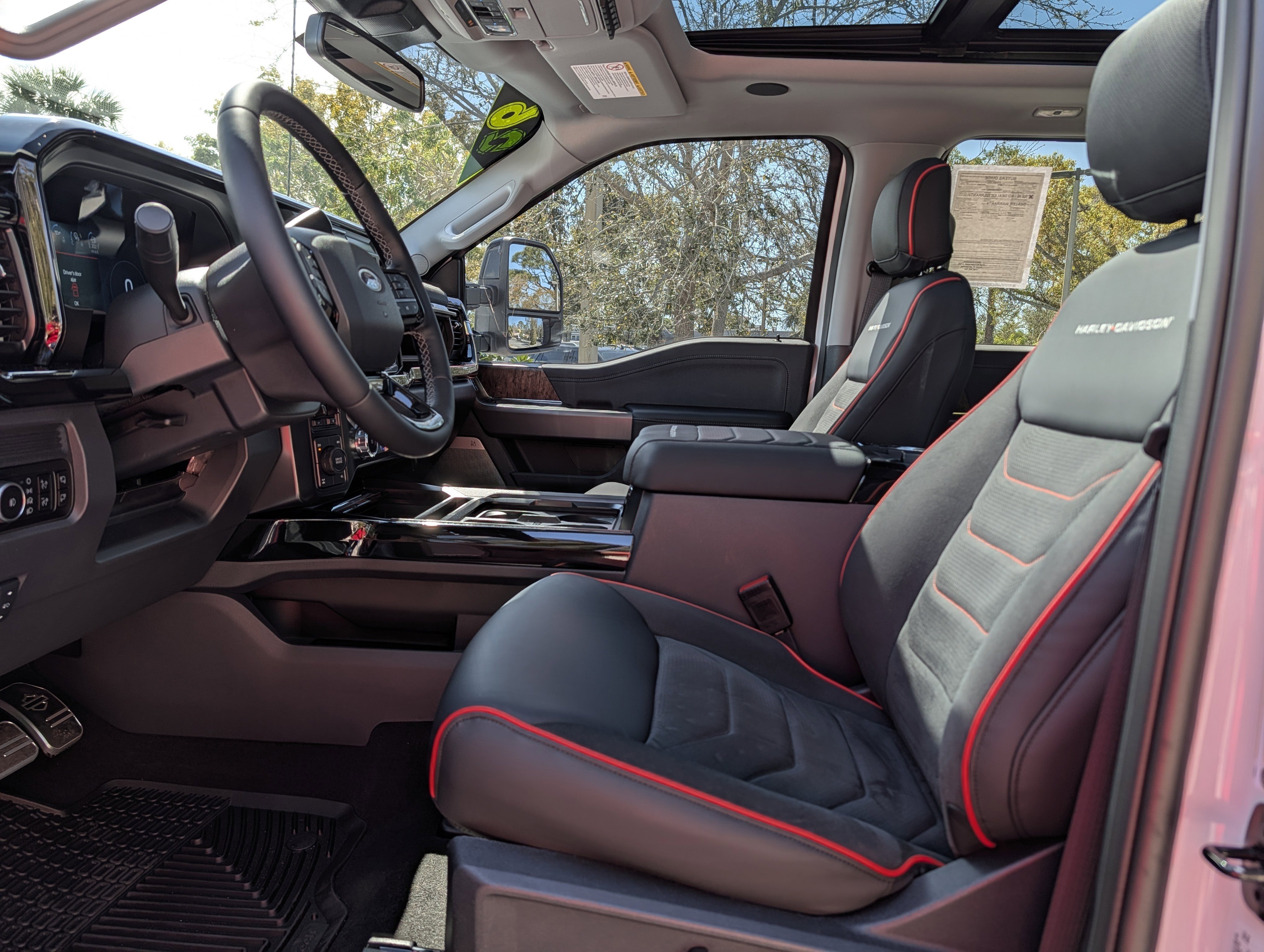 Used 2026 Ford F250 Lariat w/ Black Appearance Package image 34