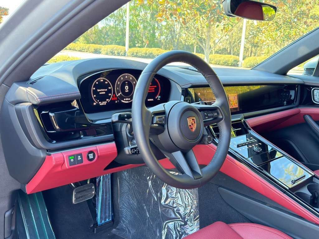 Certified 2026 Porsche Panamera 4 AWD/4WD image 4