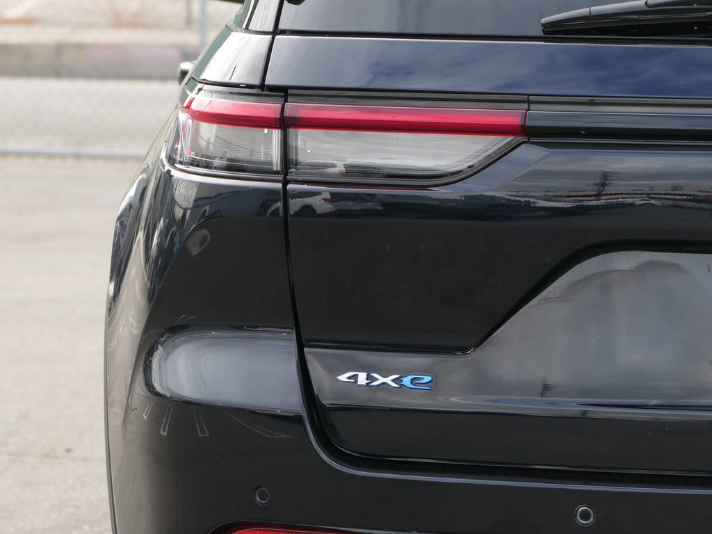 Used 2023 Jeep Grand Cherokee 4WD 4xe image 5