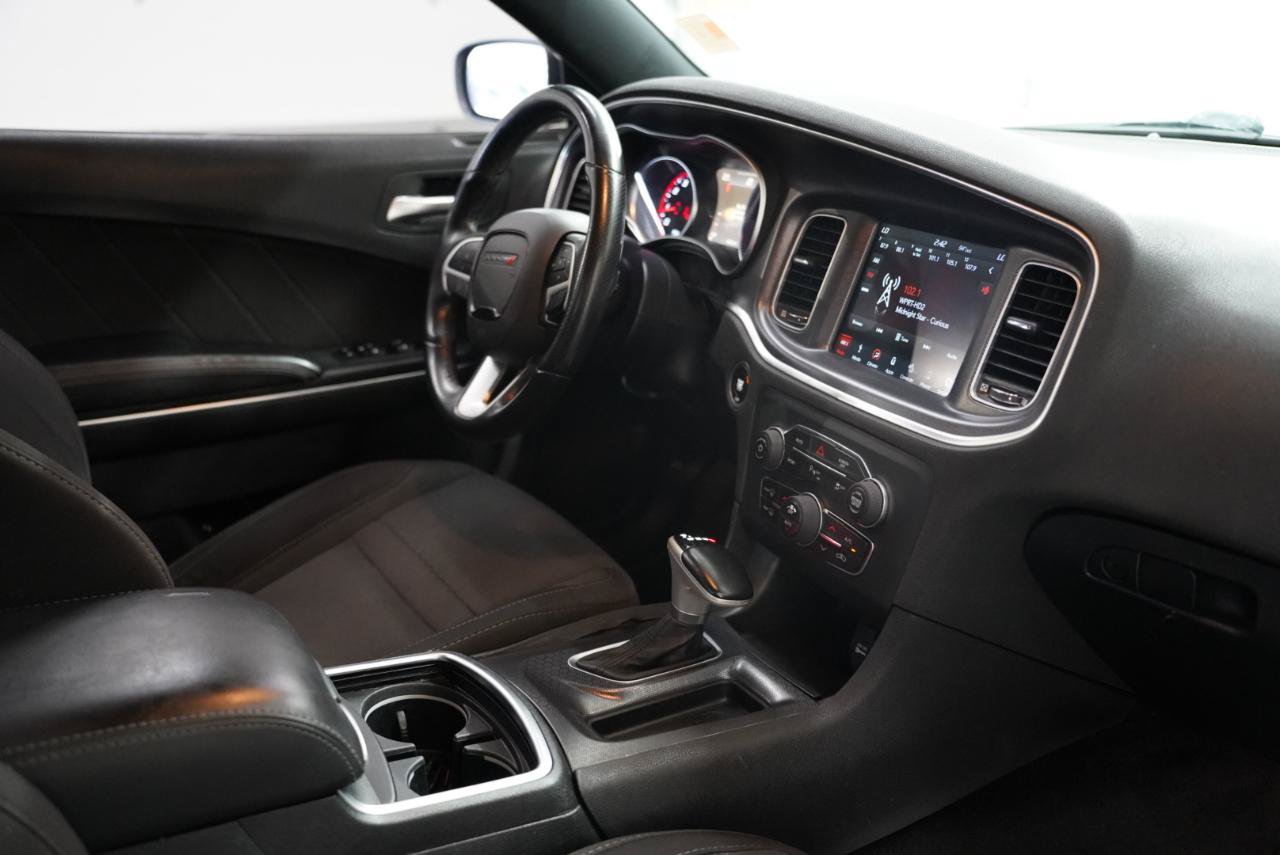 Used 2018 Dodge Charger R/T RWD image 16