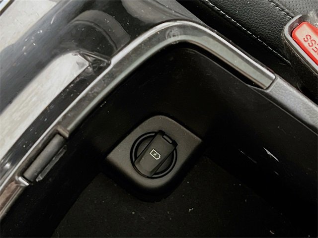 Used 2023 Kia Telluride EX w/ EX Captain's Chair Package image 37