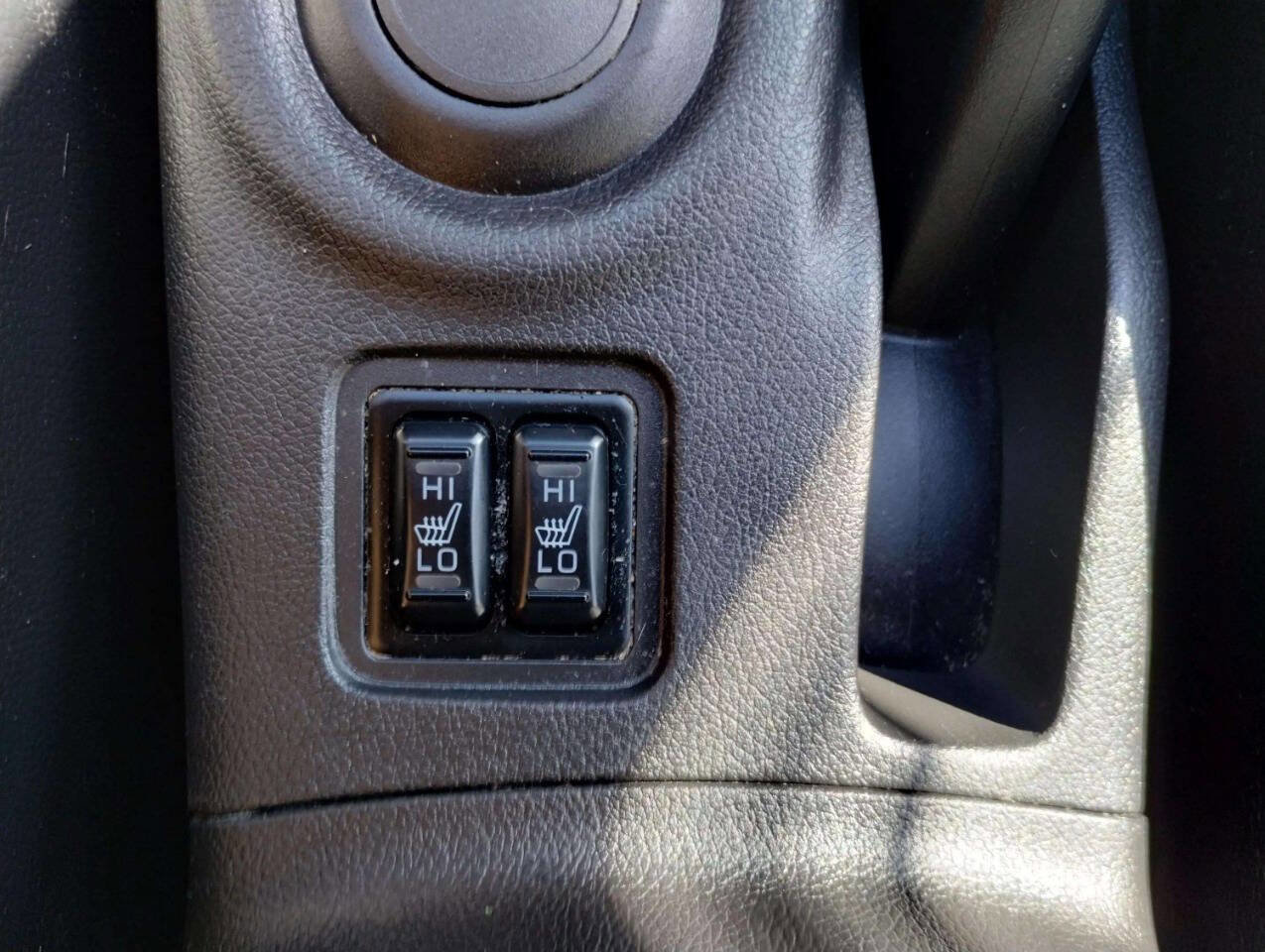 Used 2015 Mitsubishi Outlander SE image 33