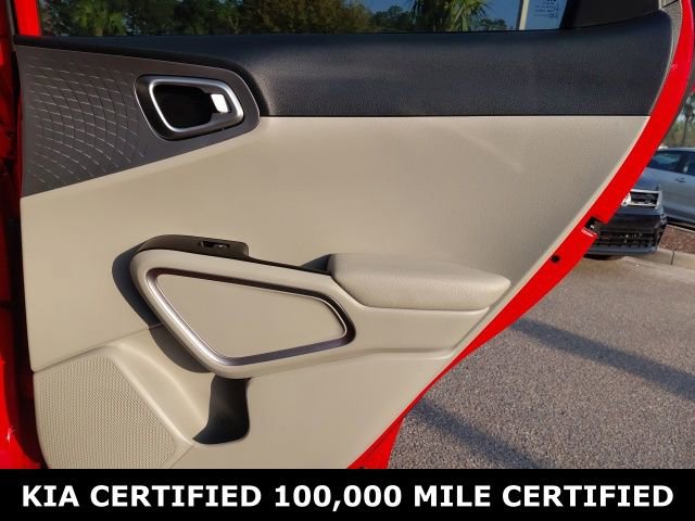 Certified 2025 Kia Soul LX image 23