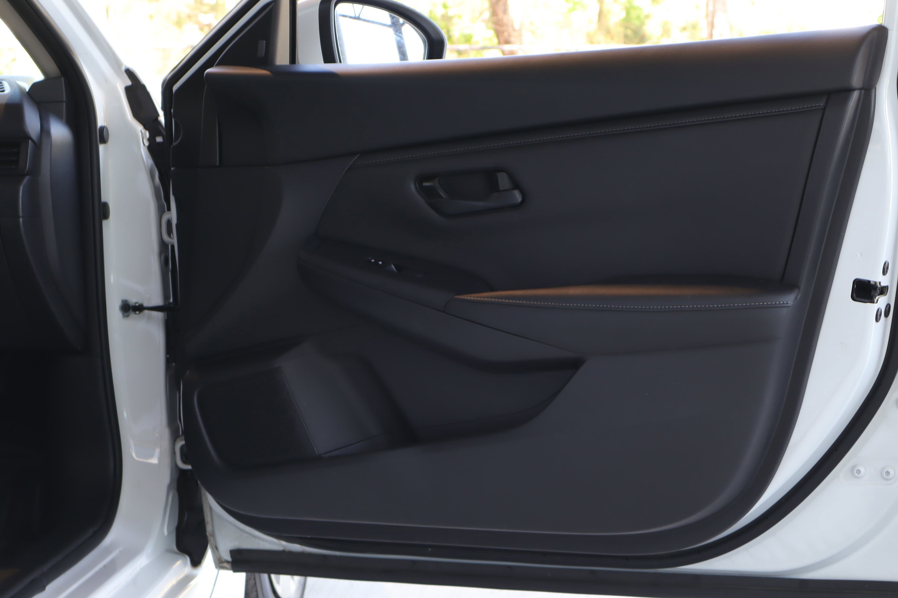 Used 2024 Nissan Sentra S FWD image 28