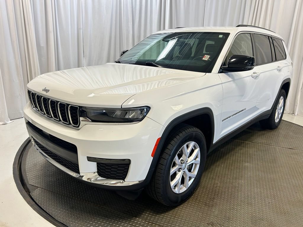 Used 2022 Jeep Grand Cherokee L Limited AWD/4WD image 32