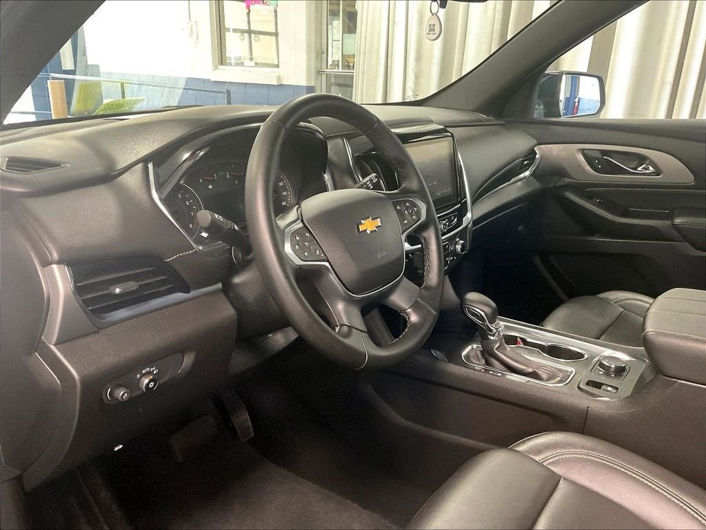 Used 2023 Chevrolet Traverse LT AWD/4WD image 8