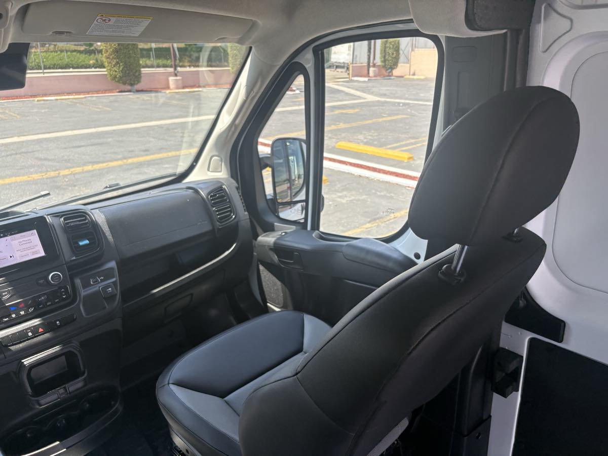 Used 2026 RAM ProMaster 2500 w/ Convenience Group FWD image 22