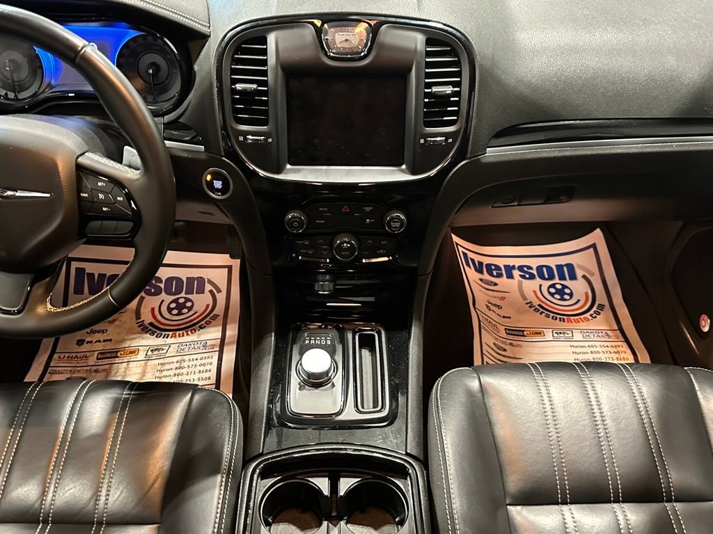 Used 2018 Chrysler 300 S w/ Beats Audio Group image 28