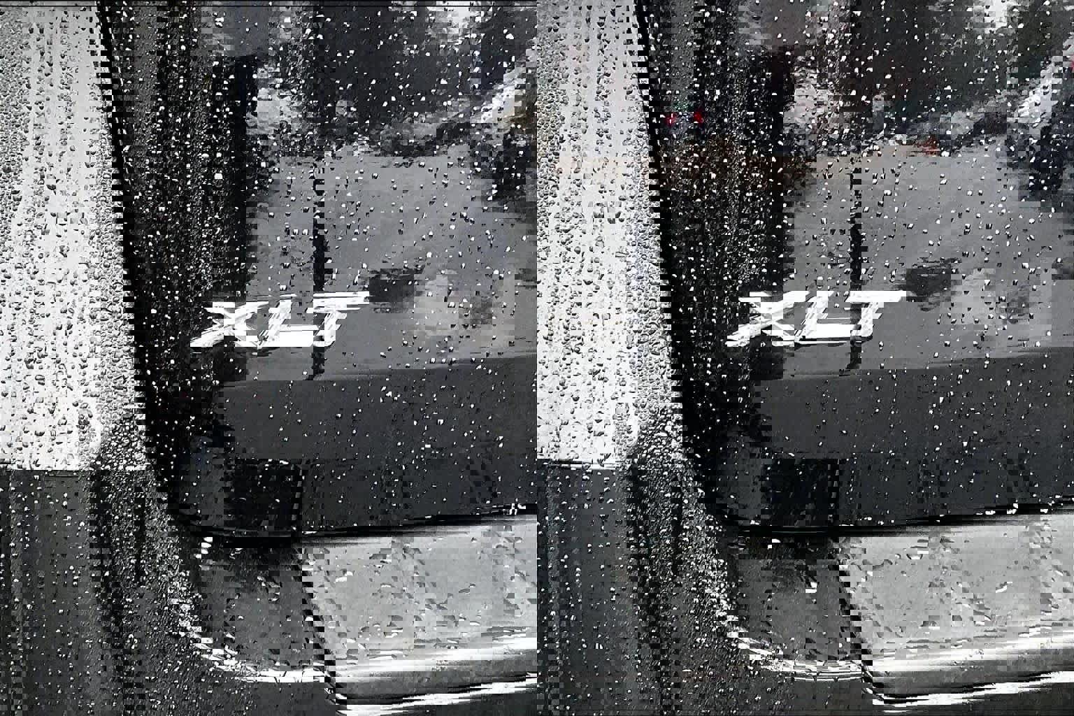 Used 2020 Ford Explorer XLT w/ Equipment Group 202A image 31