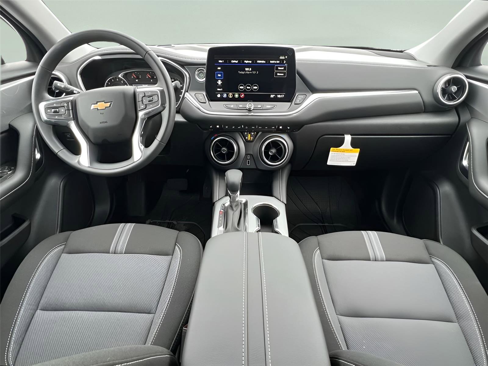 New 2025 Chevrolet Blazer LT w/ Midnight/Sport Edition image 14