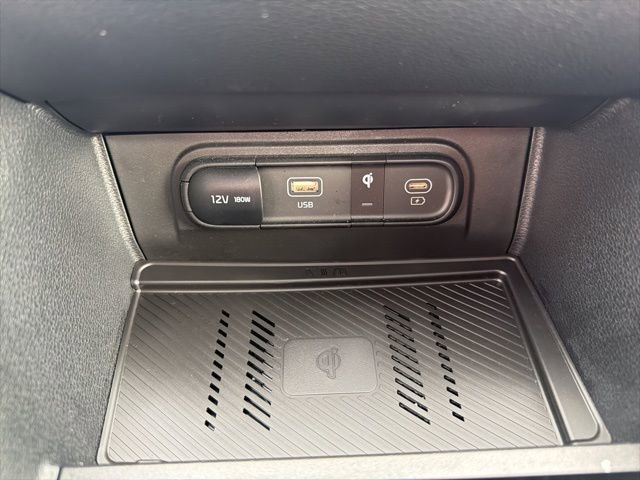 Used 2025 Kia Sportage SX image 26