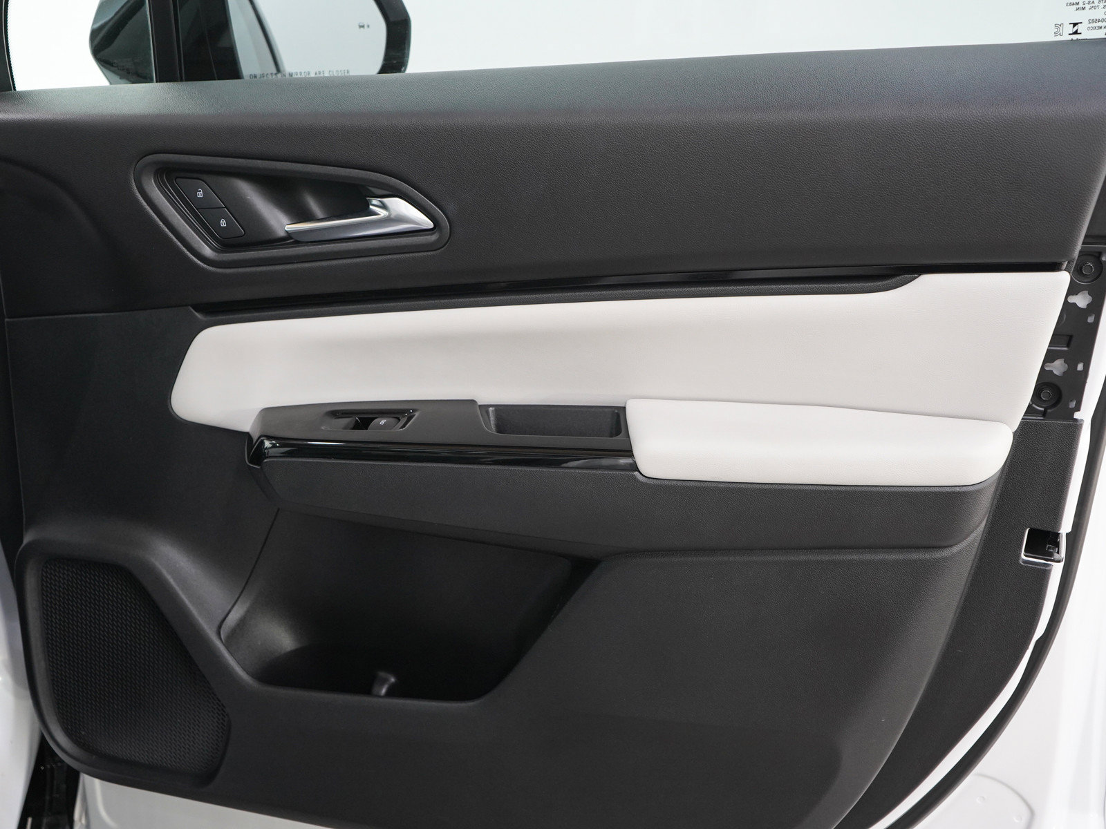 Used 2025 Honda Prologue Touring image 12