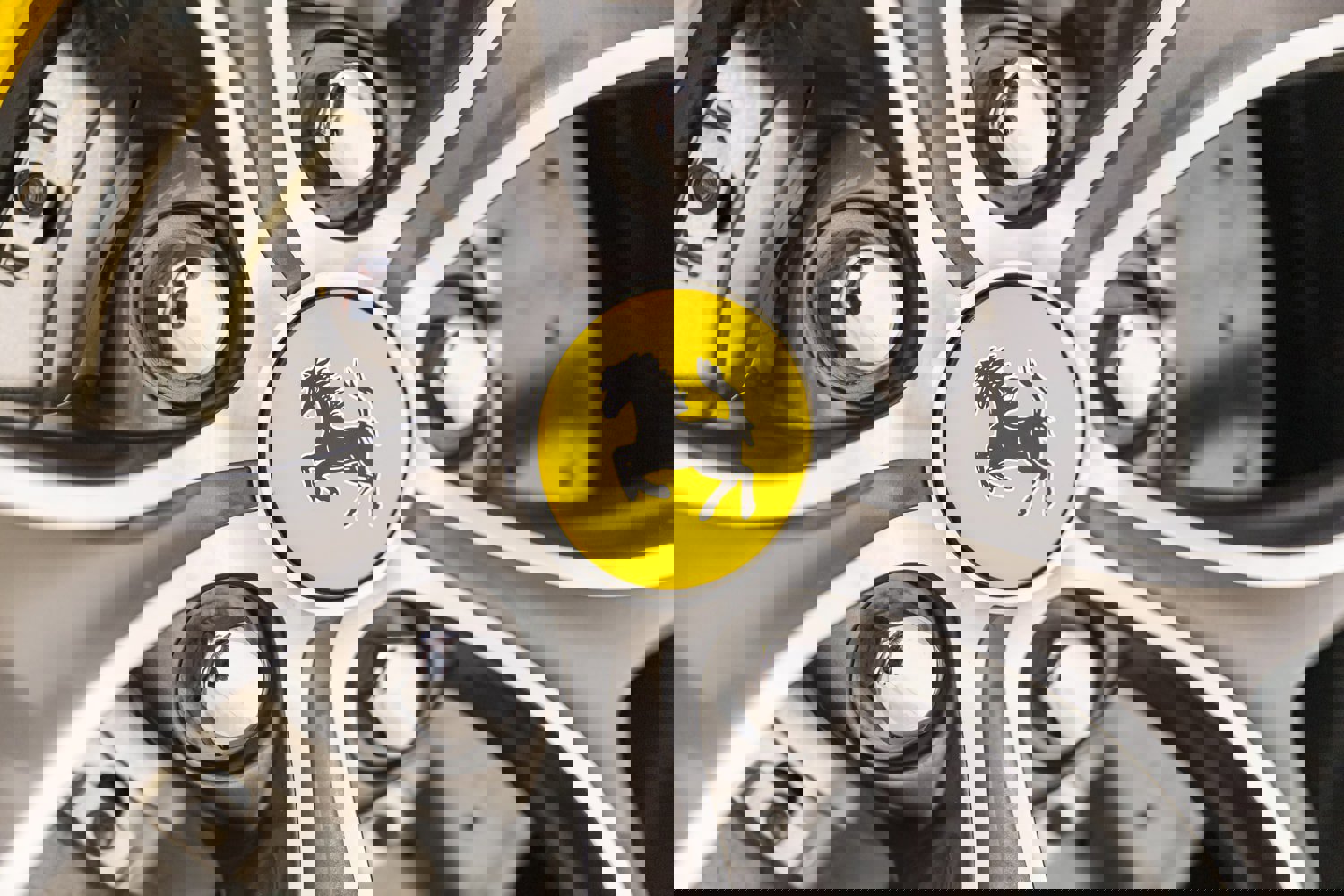 Used 2017 Ferrari F12 Berlinetta image 16