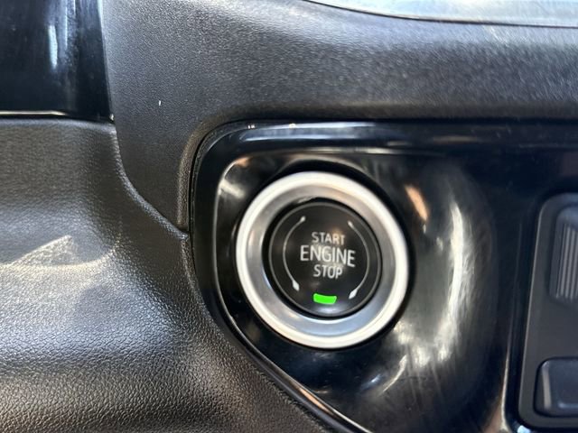 Used 2025 GMC Sierra 1500 SLT w/ SLT Premium Package image 17