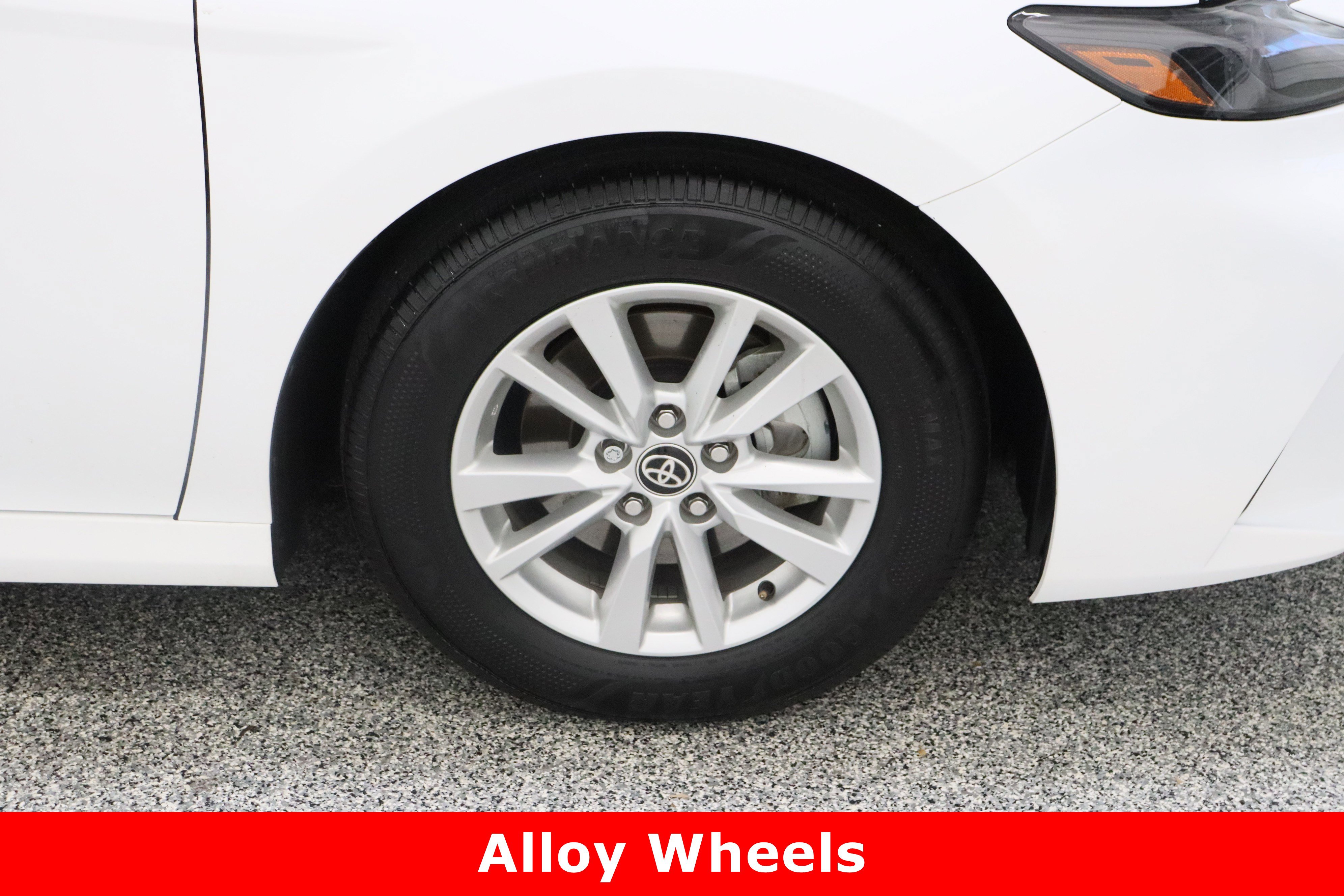 Certified 2025 Toyota Camry LE image 5