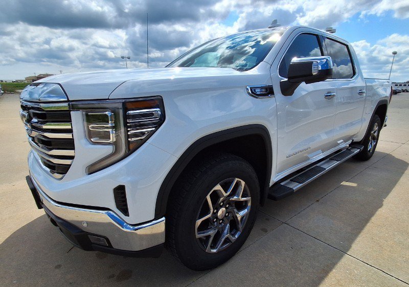 New 2026 GMC Sierra 1500 SLT w/ SLT Premium Plus Package AWD/4WD image 4