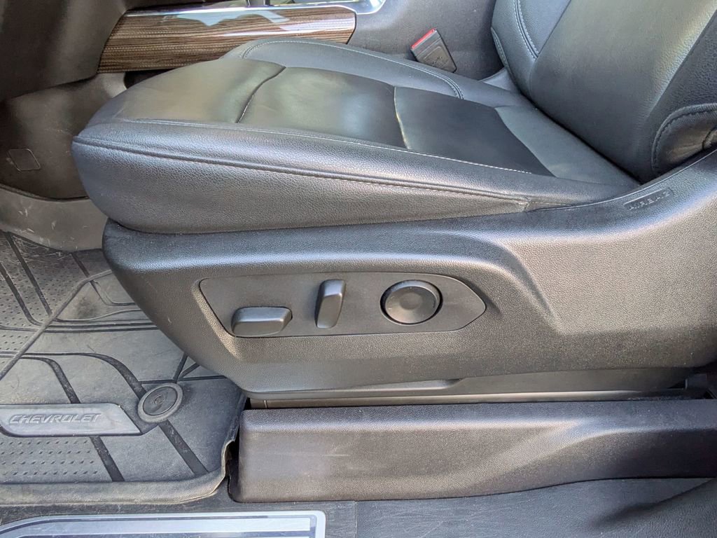 Used 2024 Chevrolet Silverado 1500 RST w/ Dark Appearance Package image 15