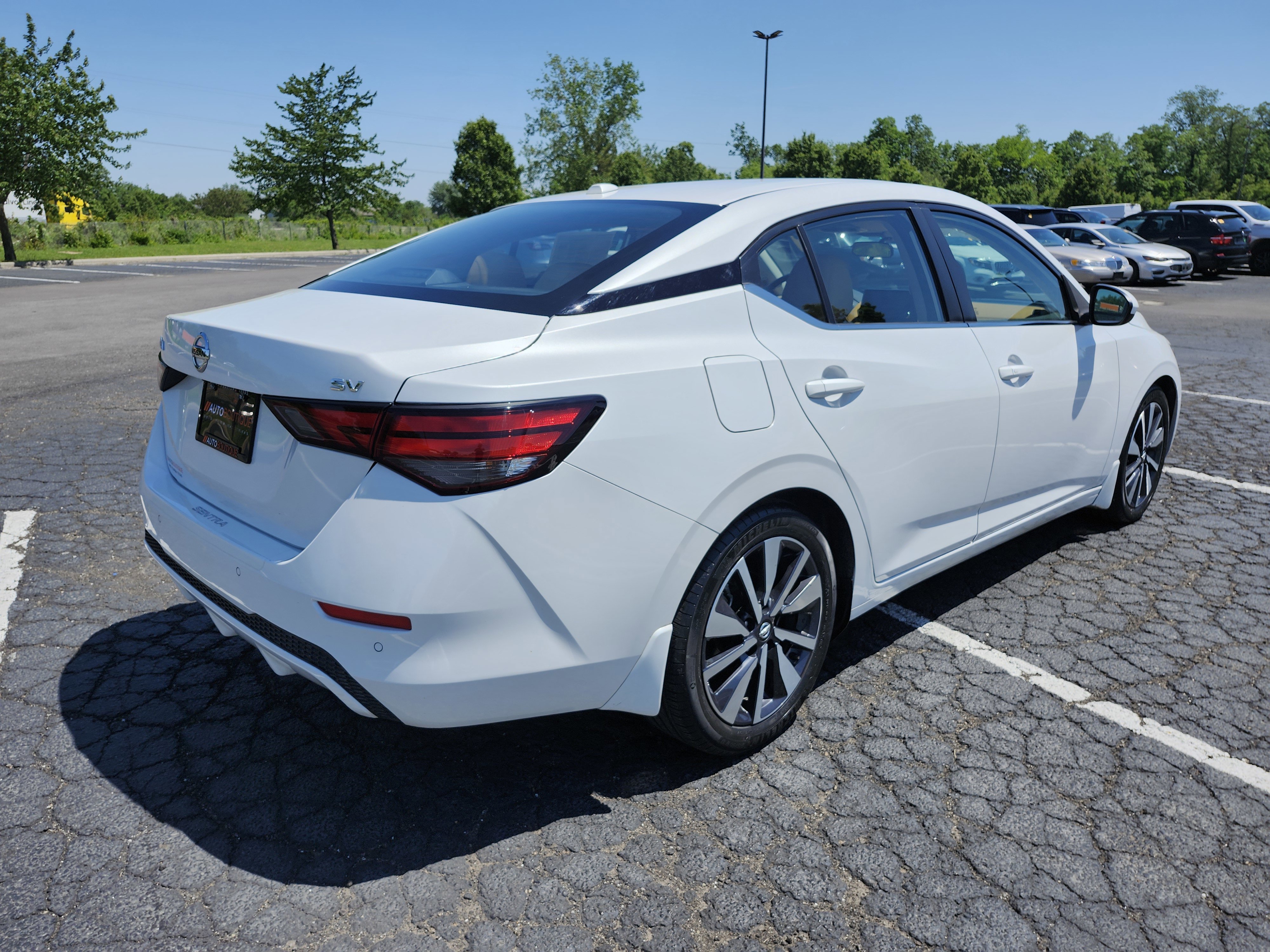 Used 2021 Nissan Sentra SV w/ SV Premium Package FWD image 17