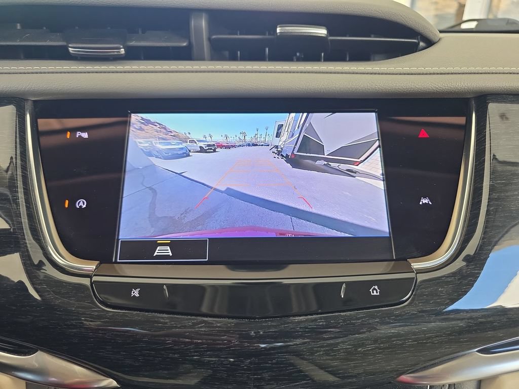 Used 2023 Cadillac XT6 Premium Luxury w/ LPO, Premium Carpet Package FWD image 15