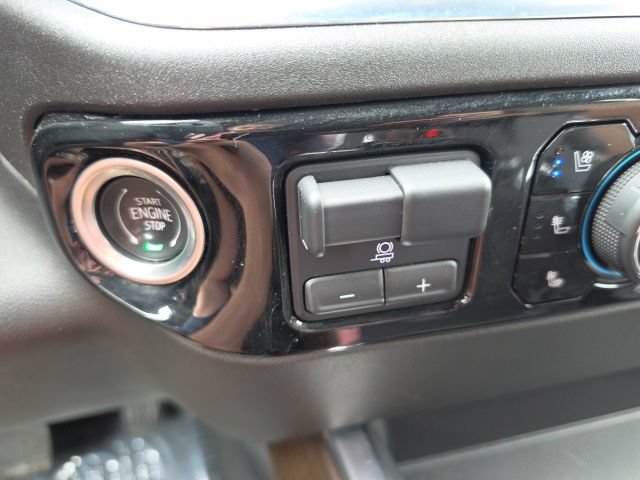 Used 2024 Chevrolet Silverado 1500 High Country w/ Technology Package AWD/4WD image 20